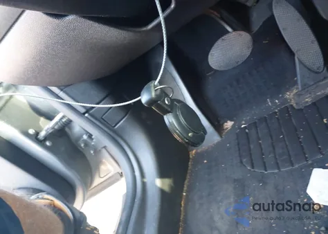 2010 Mini Cooper из США, поврежденный, VIN WMWML3C53ATX37918